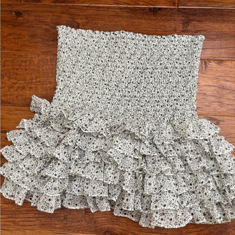 White Skirt / black stars - one size